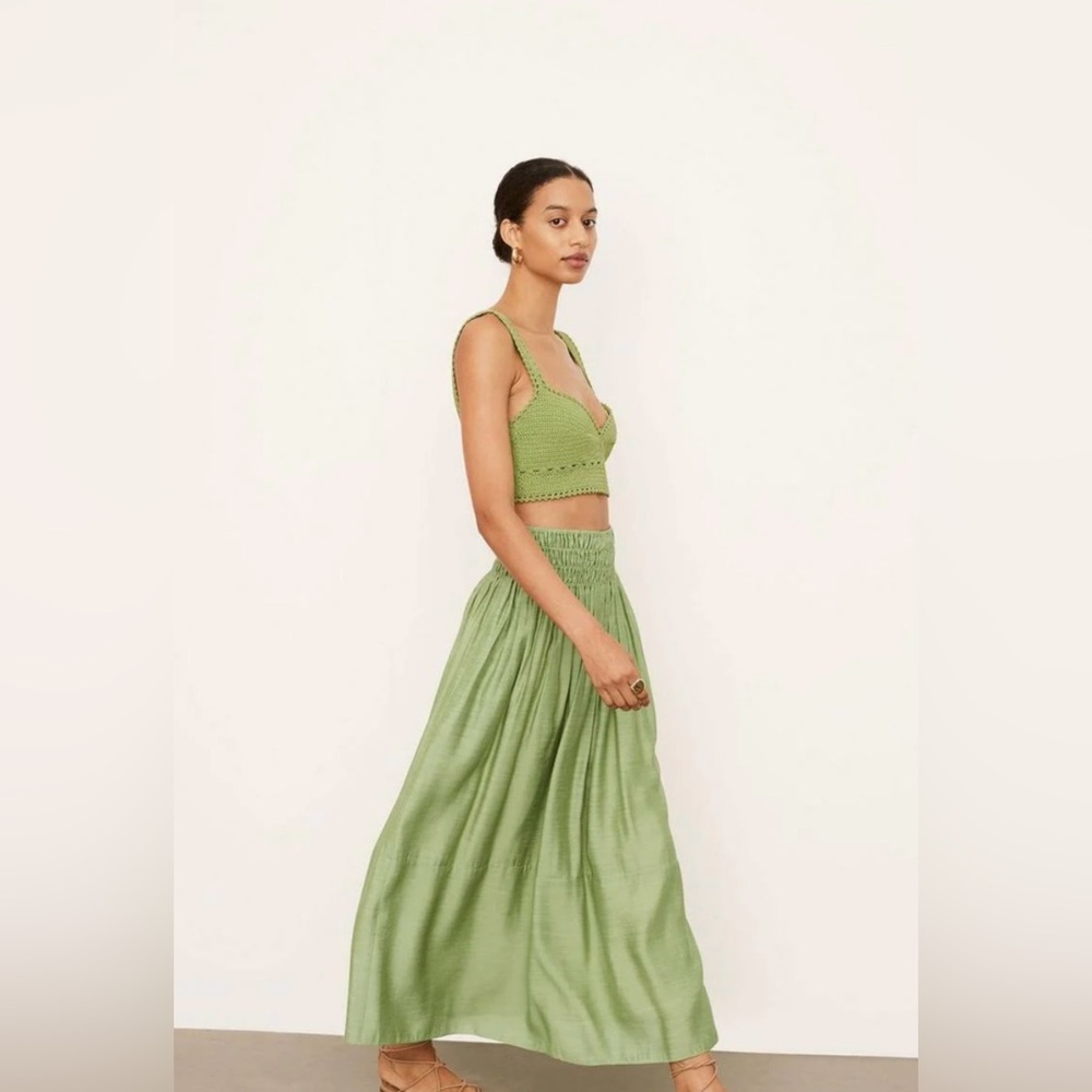 Vince Smocked Midi Skirt in Pistachio XS - Picture 4 of 6